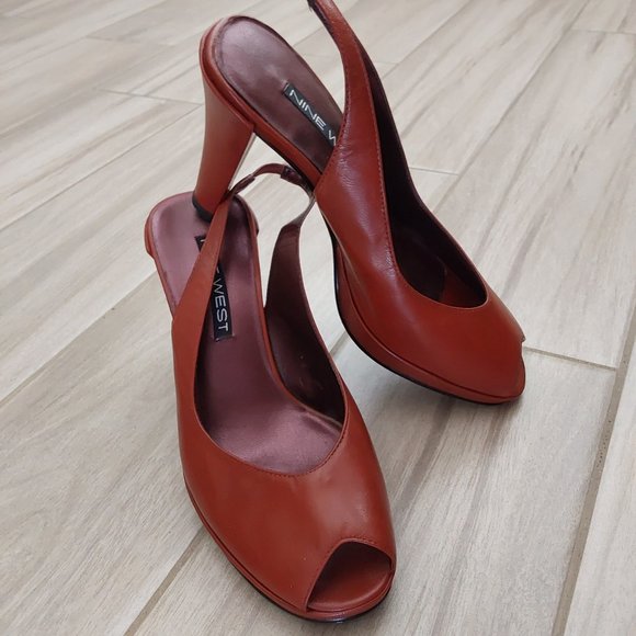 Nine West NWOB Deep Red Peep Toe Sling Back 2.5 in Heel.   Size 6M - Picture 1 of 6